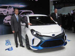 Toyota Yaris Hybrid R公開