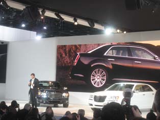 新型Chrysler 300を発表