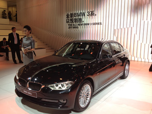 BMW、中国市場向けの新3シリーズのロングホイールベース版