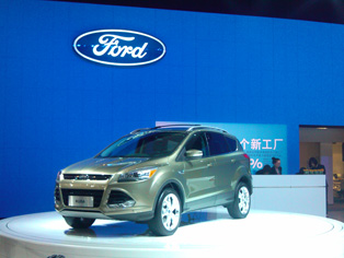Ford、SUVの新Kugaをアジアプレミア