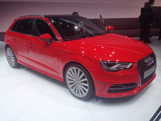 Audi、PHV車A3 e-tronを出展