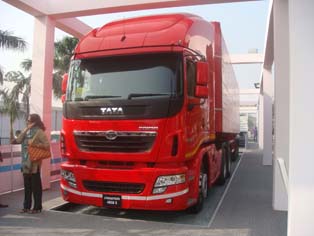 Tata Prima ワールドトラックシリーズ、2009年11月販売開始