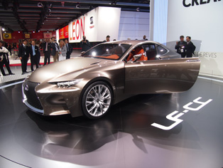 Lexus LF-CCコンセプト