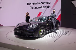 Panamera Platinum Edition（PHEV）（アジア初公開）