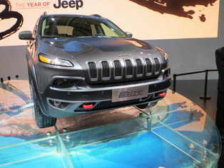 Chrysler、チャイナプレミア車としてJeep Cherokeeを発表